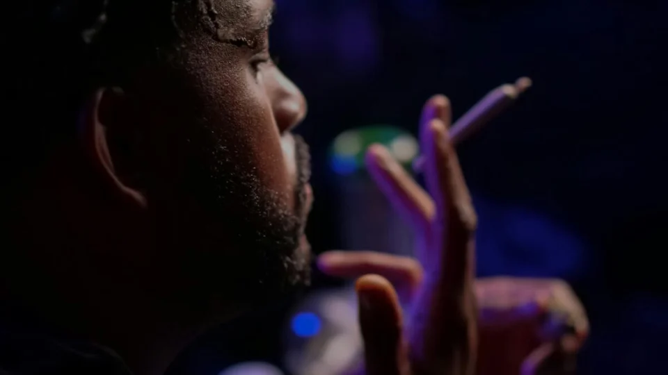 Cor da pele pode ser a diferença entre traficante e usuário