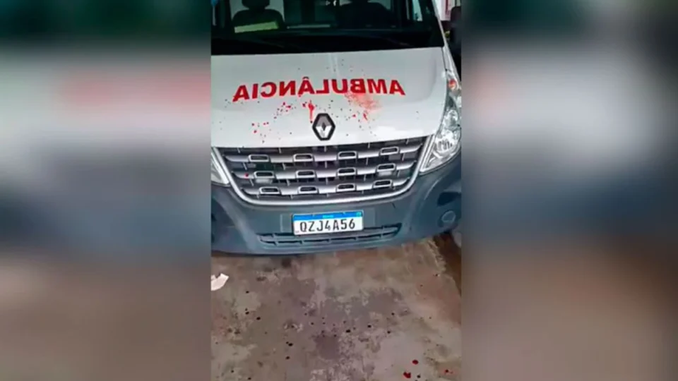 VÍDEO: homem foge de hospital em Manaus e deixa rastros de sangue