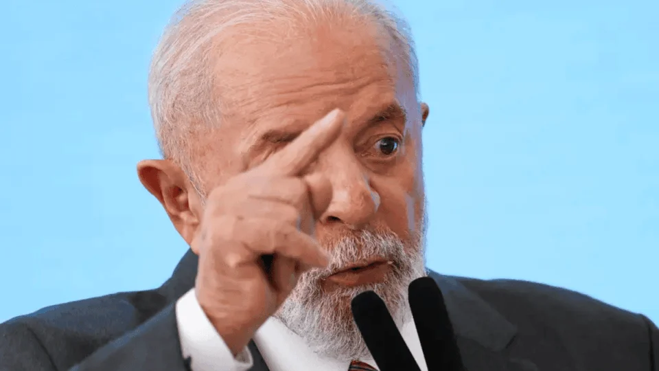 Lula e Putin conversam por telefone