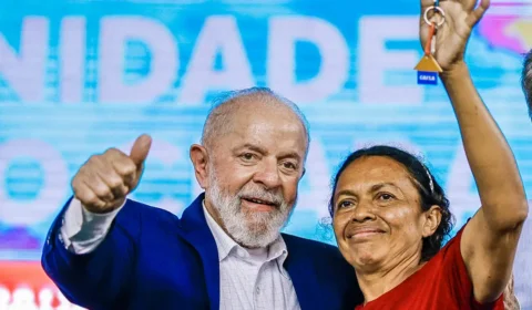 Lula anuncia a construção de 1,3 mil casas no Piauí
