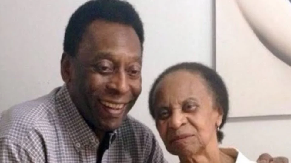Mãe de Pelé, Celeste Arantes, morre aos 101 anos