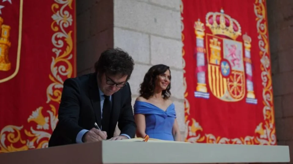 Milei quer tornar emissão de moeda crime contra a humanidade