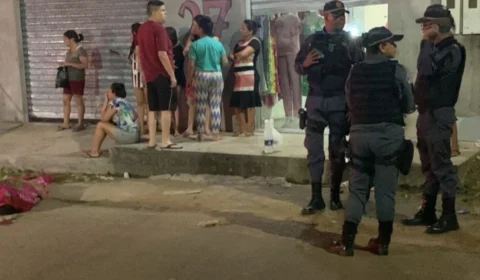 Homem é baleado enquanto conversava com amigo e morre no AM