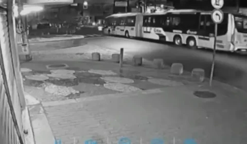 VÍDEO: motorista morre após ser atropelado pelo próprio ônibus no Rio