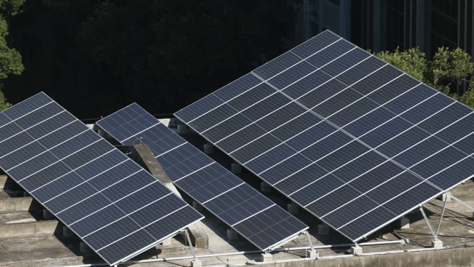 Saldo do FGTS poderá ser usado para instalar sistemas de energia solar