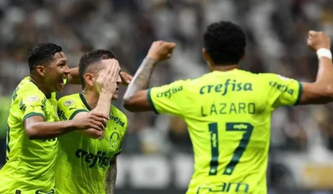 Palmeiras goleia Atlético Mineiro, mas lesões preocupam