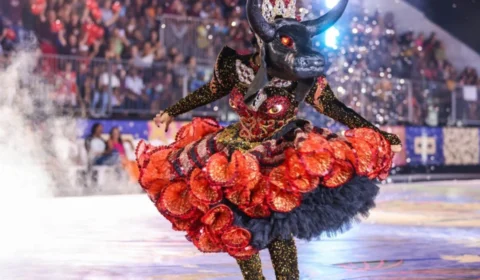 Ysmir Ribeiro é coroada rainha do Arraiá da Capital em Palmas