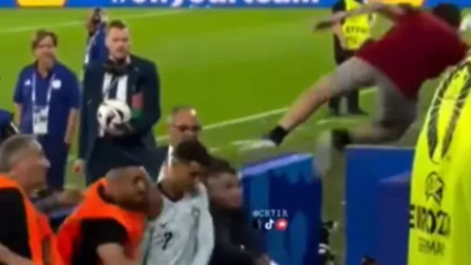 VÍDEO: para proteger Cristiano Ronaldo, segurança se joga na frente do craque