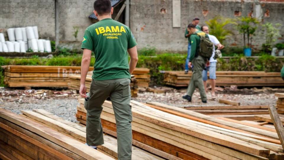 Servidores ambientais entram em greve nesta segunda-feira (1)