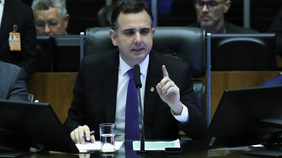 Diante do apagão, Pacheco reforça importância de regulamentar IA