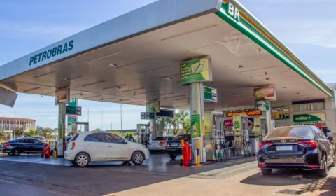 Com alta surpreendente, gasolina chega a R$ 6,19 no DF