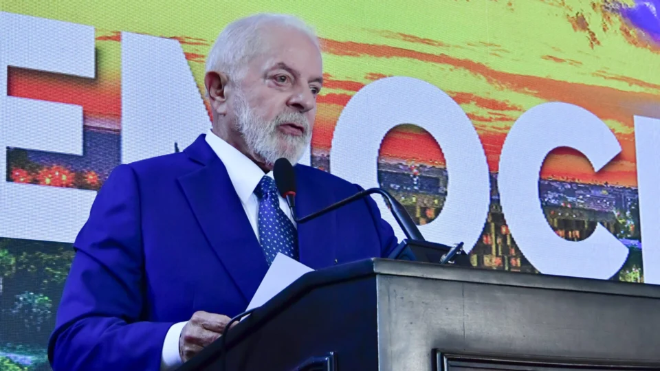 Lula diz que Trump vai tentar ‘tirar proveito’ do atentado