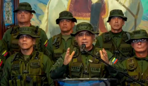 Forças Armadas da Venezuela expressam lealdade a Maduro