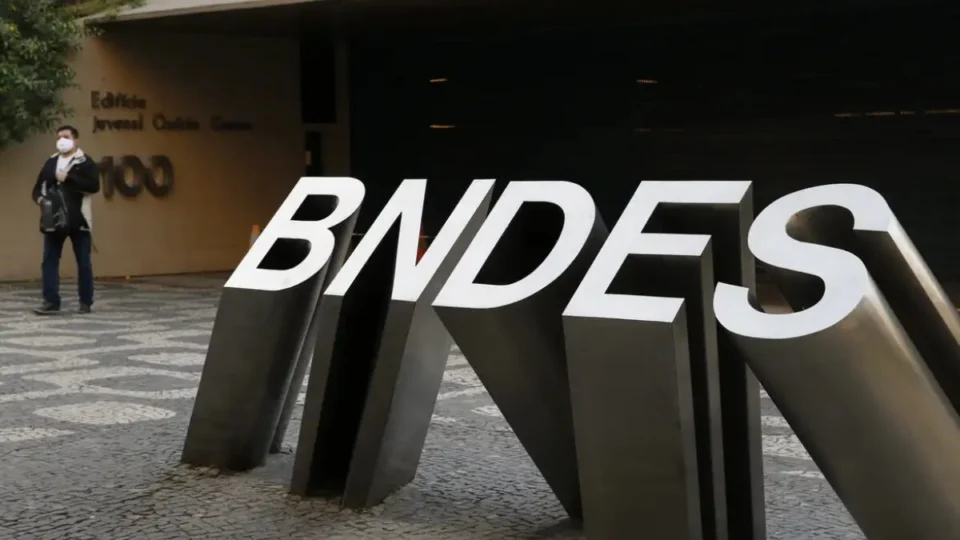 BNDES abre inscrições para concurso com salário de R$ 20,9 mil