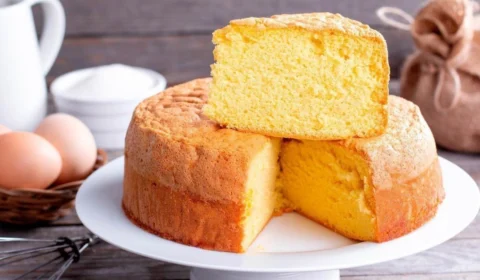 Surpreenda na sobremesa: Bolo com amido de milho em 5 minutos