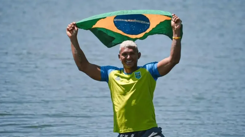 Olimpíadas 2024: veja os porta-bandeiras da cerimônia