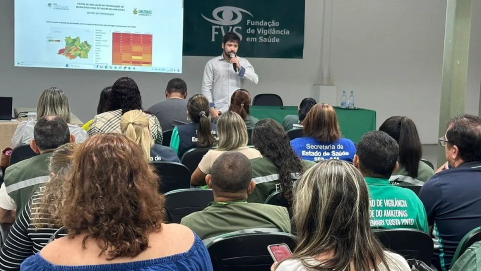 Seca no Amazonas: profissionais da saúde recebem treinamento para visitas no interior