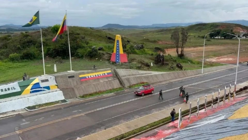 Fronteira entre Venezuela e Brasil é fechada pela segunda vez no mês