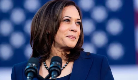 Kamala Harris arrecada R$ 270 milhões após saída de Biden