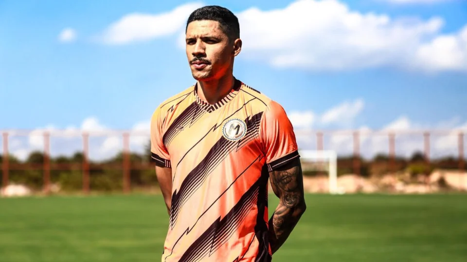 Manauara anuncia chegada de atacante ex-Al-Tadhamon, do Kuwait