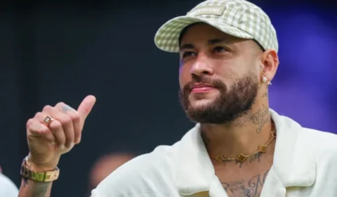 Neymar posta fotos de Helena, sua terceira filha; confira