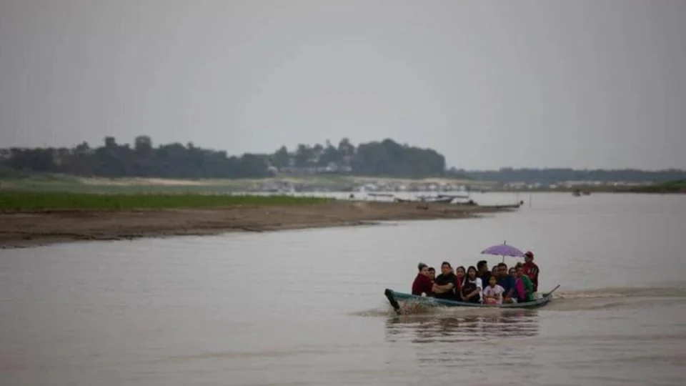 Seca 2024: confira quanto o rio Solimões já baixou até esta segunda (8)