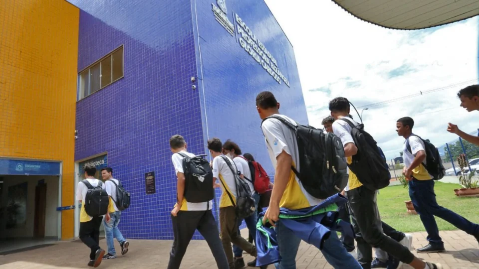 Volta às aulas no Tocantins movimenta mais de 180 mil alunos