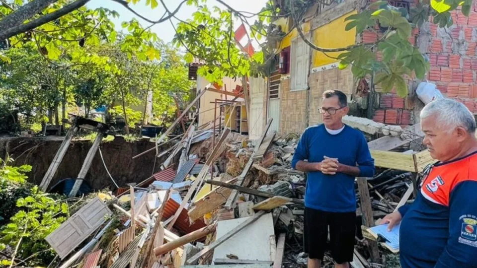 Desmoronamento no bairro Baixada da Colina em Rio Branco