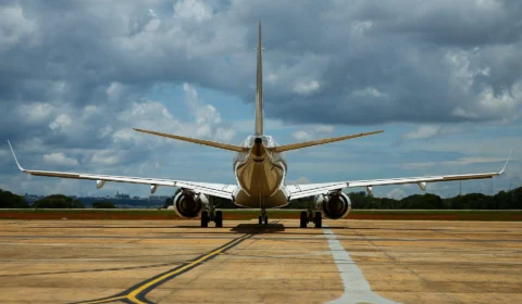 Entenda o que muda com o Voa Brasil: passagens aéreas até R$ 200