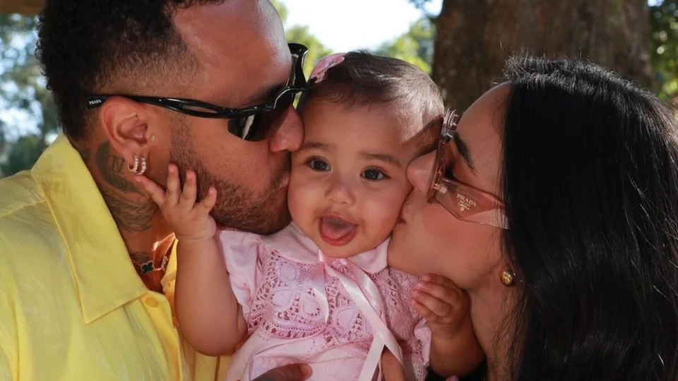Biancardi e Neymar voltaram? Casal sela paz com presente de luxo