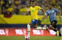 Brasil x Uruguai: veja qual time entra em campo sem Vini Jr