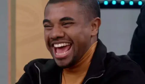 VÍDEO: Davi Brito é visto no shopping após dizer que estava doente