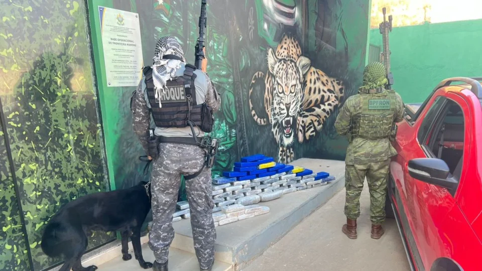 PM apreende veículo com cerca de 70kg de drogas em Rondônia