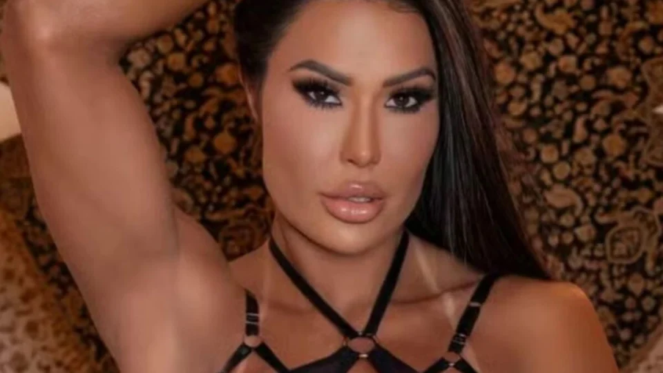 Gracyanne Barbosa rebate críticas sobre suas partes íntimas