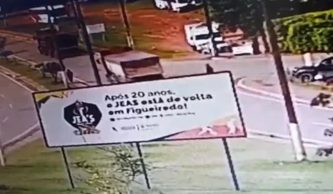 VÍDEO FORTE: Homem é esmagado por carreta em Presidente Figueiredo