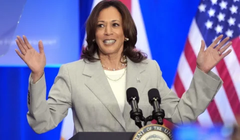 Kamala empata com Trump após saída de Biden