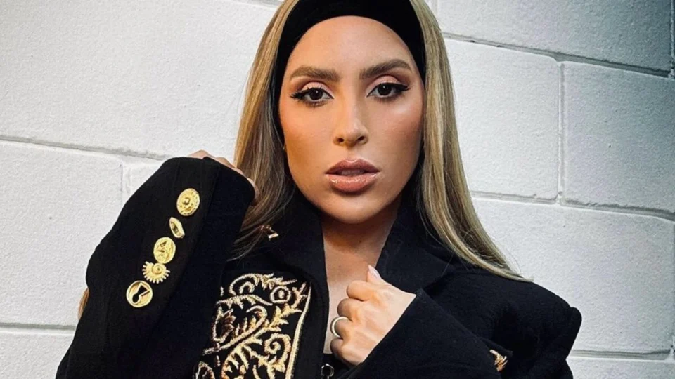 Manu Bahtidão revela ter sido amante do atual marido; confira