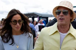 Brad Pitt passa a tomar mais banhos após pedido de namorada