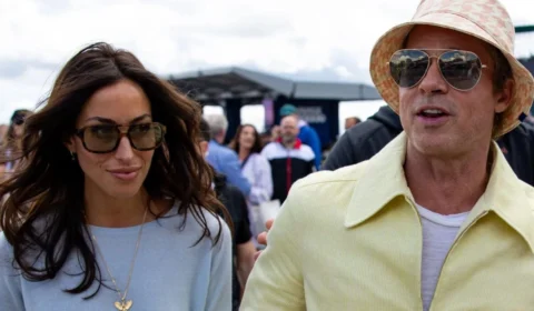 Brad Pitt passa a tomar mais banhos após pedido de namorada