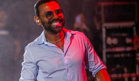 VÍDEO: Pablo do Arrocha dá bronca em fã no meio do show
