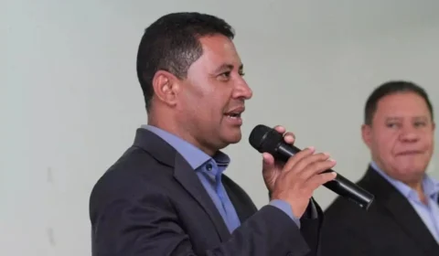 Pastor flagrado em motel com “irmã” toma decisão sobre a igreja