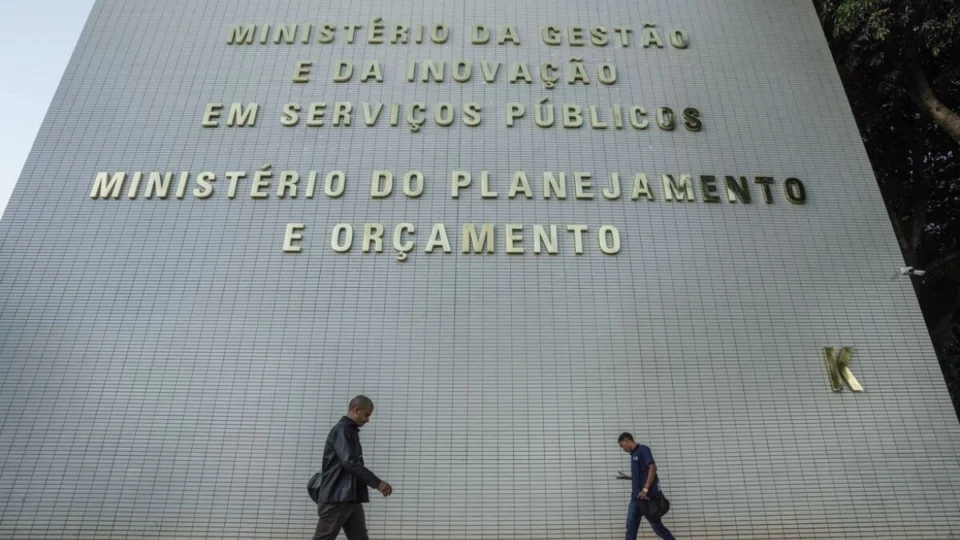 Servidores públicos terão proteção contra assédio no trabalho