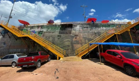 VÍDEO: casal é visto fazendo sexo perto da balsa Amarela em Manaus