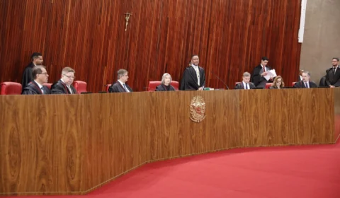 Antonio Denarium: O que pode ter levado ao adiamento do julgamento do governador de Roraima?