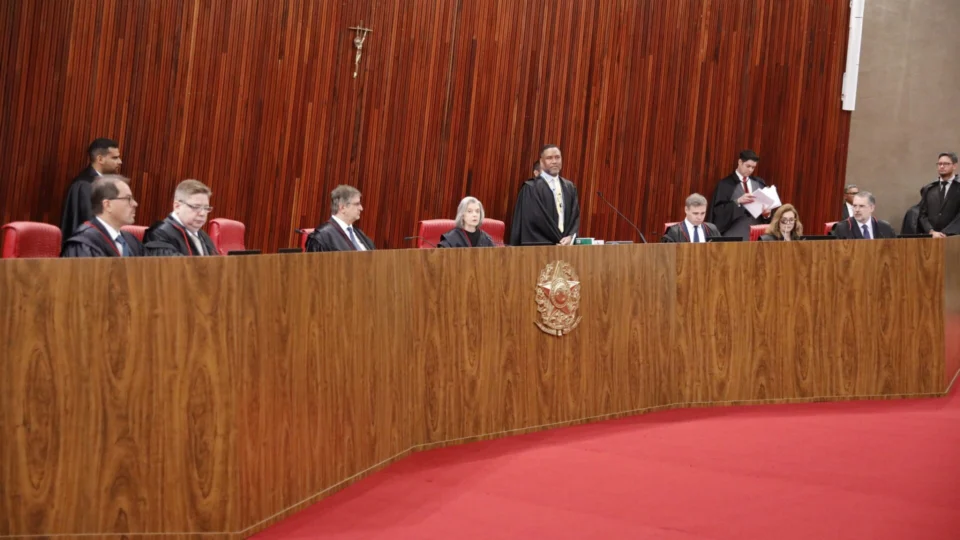 Antonio Denarium: O que pode ter levado ao adiamento do julgamento do governador de Roraima?