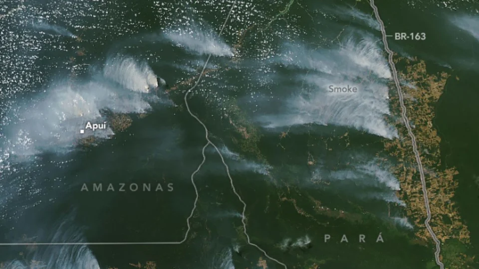 NASA detecta fumaça ‘intensa e inusitada’ de queimadas na Amazônia