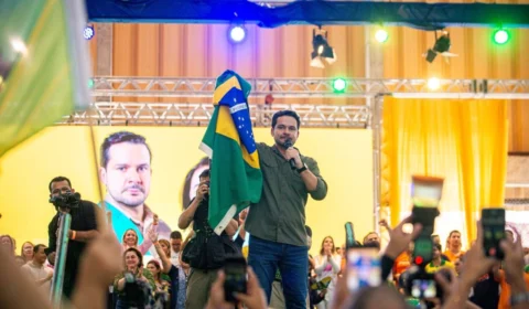 Alberto Neto oficializa candidatura à Prefeitura de Manaus