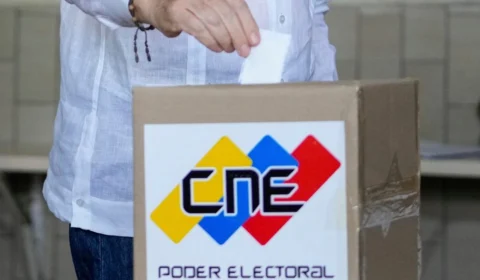 Venezuela: CNE entrega atas da eleição à Justiça