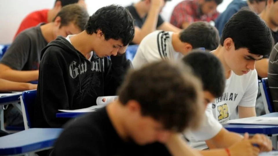 Encceja 2024: saiba o que levar para a prova deste domingo (25)