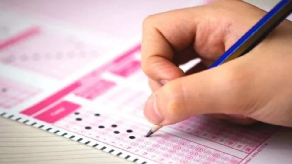 Prefeitura de Porto Walter (AC) abre processo seletivo com salários de até R$ 3.500; veja vagas